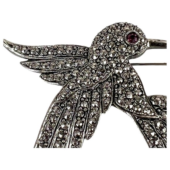 Vintage Avon Silver Tone Hummingbird & Flower Pin Brooch Rhinestone Accents - Picture 3 of 8